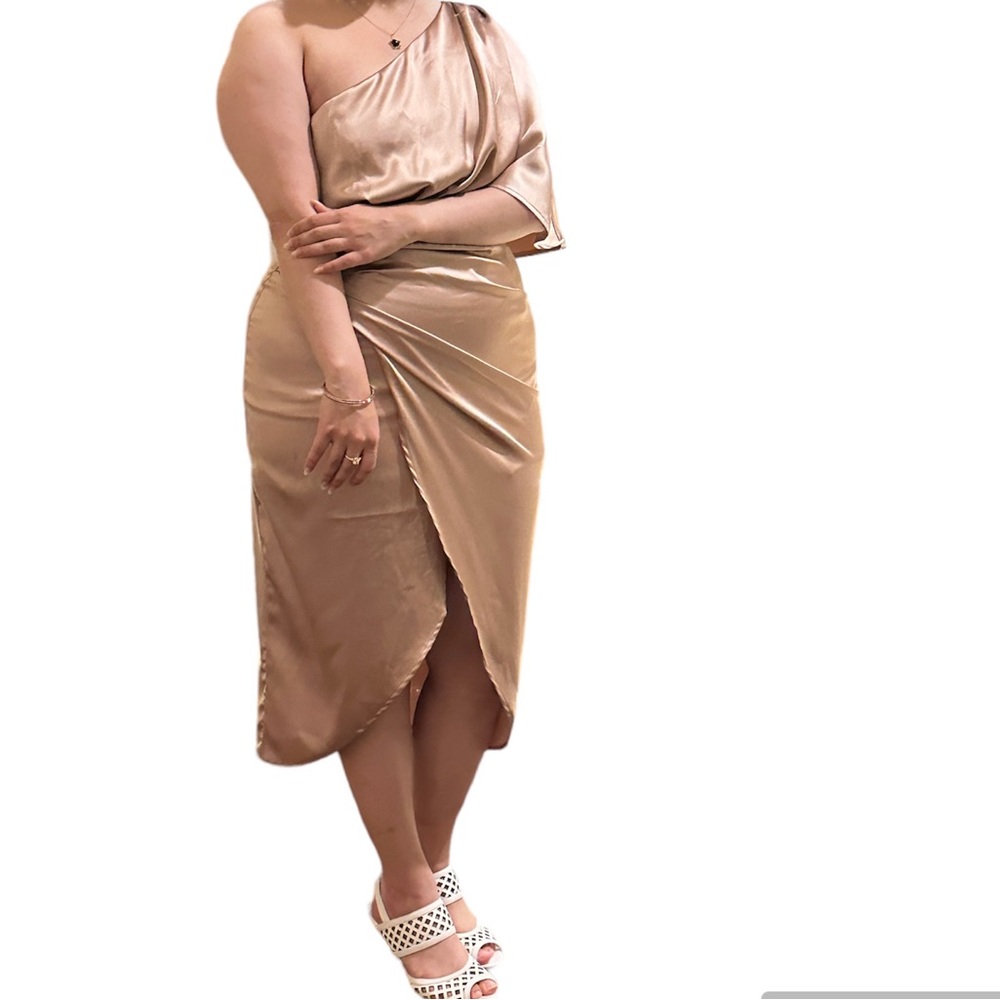 NWT Good Times One-Shoulder Ruched Wrap Dress in Champagne Size L
